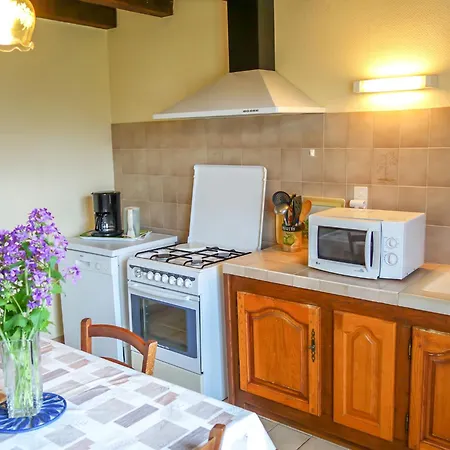 Le Champ Du By Interhome *